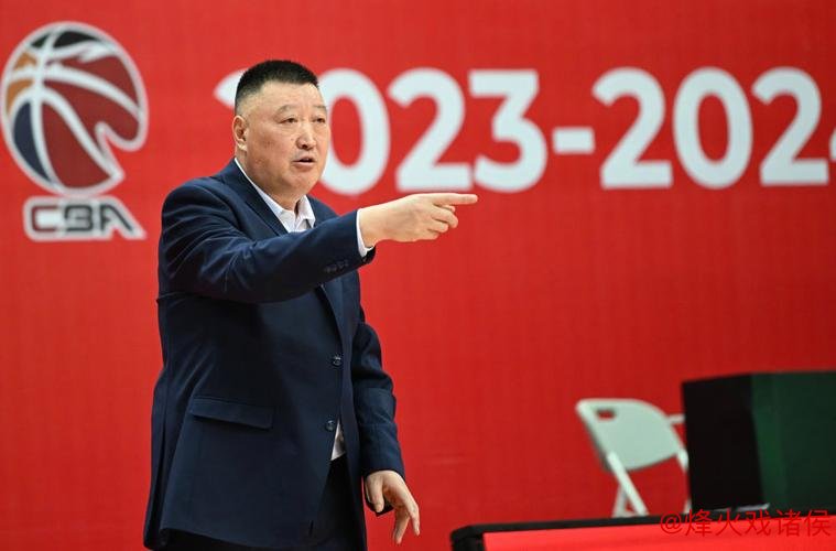广州男篮正式宣布杨学增出任主教练 接棒郭士强