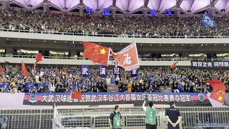 逆境中的突破 亚洲之巅的挑战 武汉女足全力以赴 逆境中的突破 亚洲之巅的挑战 武汉女足全力以赴